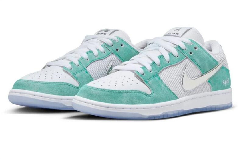 Women's Green Dunk Low Low x April Skateboards Turbo Shoes 0240